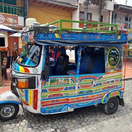 El Paraiso Paisa 5 Minutos Del Malecon Parqueadero Privado A Guatapé Dış mekan fotoğraf