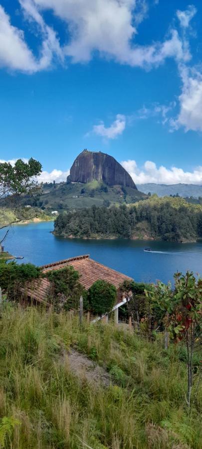 El Paraiso Paisa 5 Minutos Del Malecon Parqueadero Privado A Guatapé Dış mekan fotoğraf