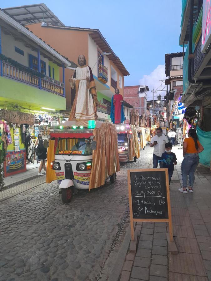El Paraiso Paisa 5 Minutos Del Malecon Parqueadero Privado A Guatapé Dış mekan fotoğraf